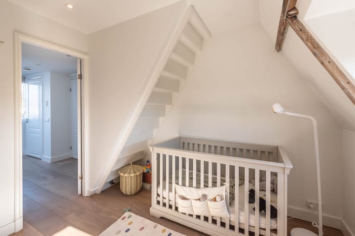 Foto 32 van Van Tuyll van Serooskerkenplein 34-3