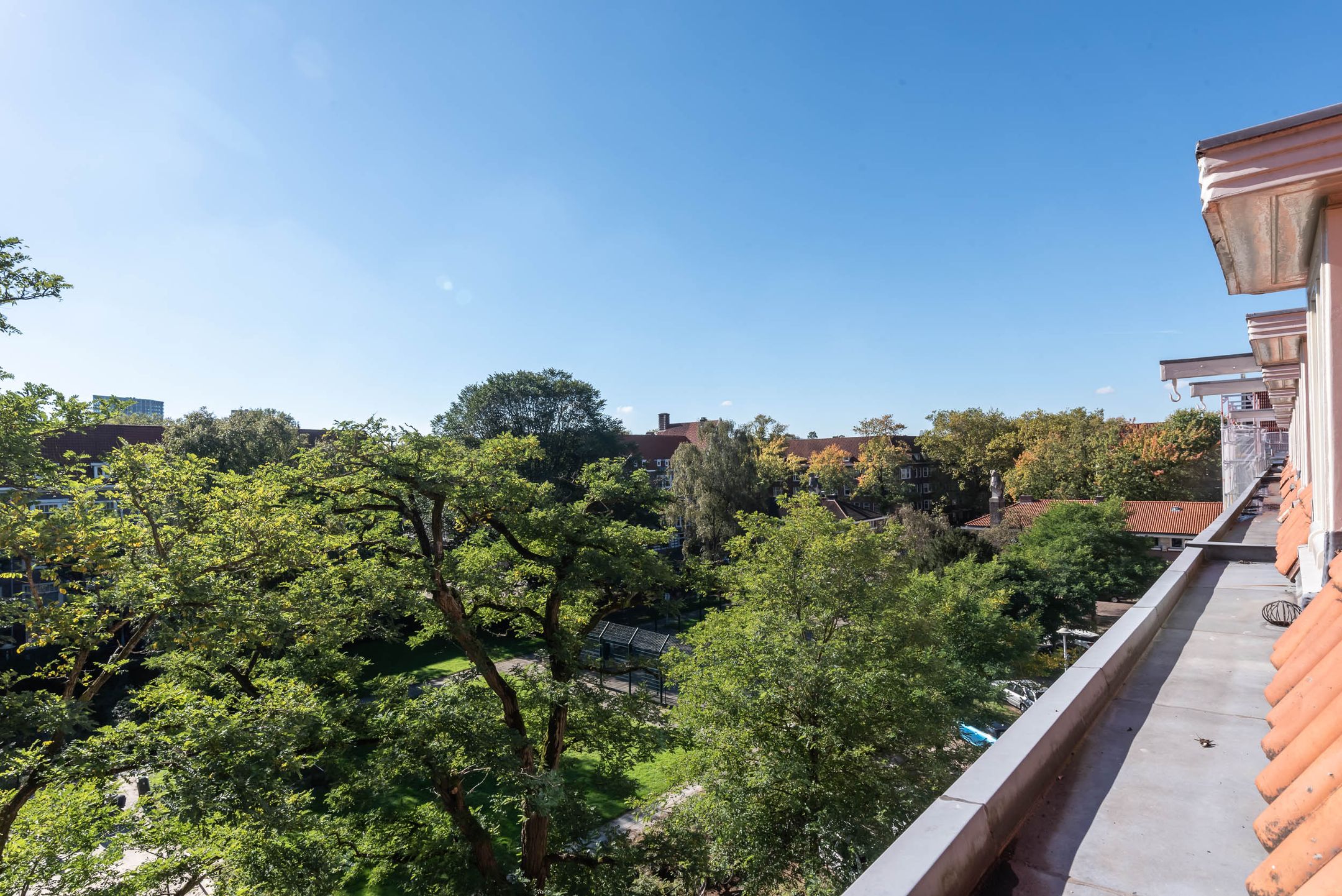 Foto 36 van Van Tuyll van Serooskerkenplein 34-3