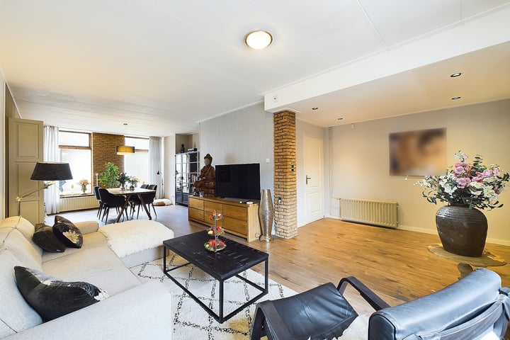 Photo 2 of Vlooswijkstraat 24