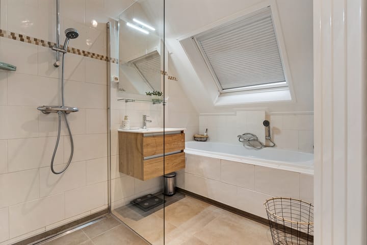 Foto 26 van Borneostraat 40