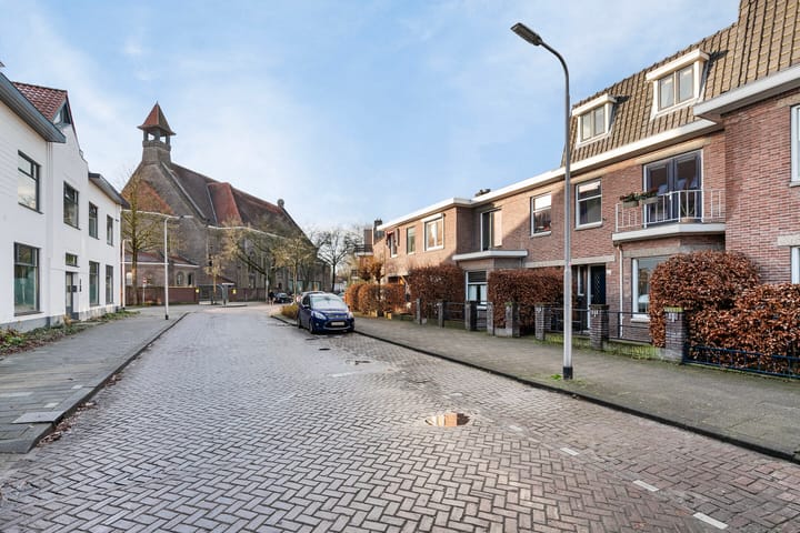 Foto 36 van Thomas van Kempenstraat 7