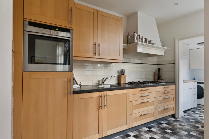 Foto 13 van Thomas van Kempenstraat 7