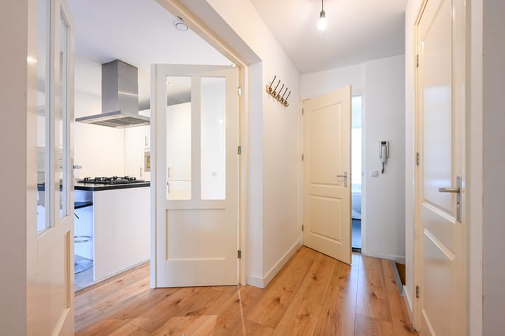 Foto 13 van Madeliefstraat 51-B