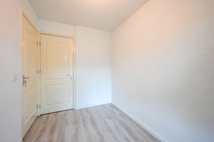 Foto 17 van Madeliefstraat 51-B