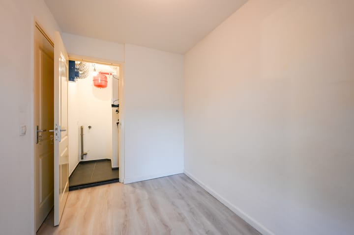 Foto 19 van Madeliefstraat 51-B