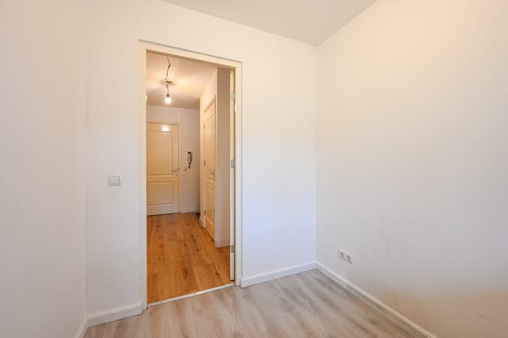 Foto 21 van Madeliefstraat 51-B