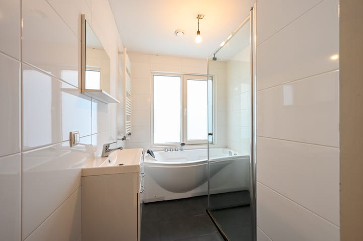 Foto 23 van Madeliefstraat 51-B