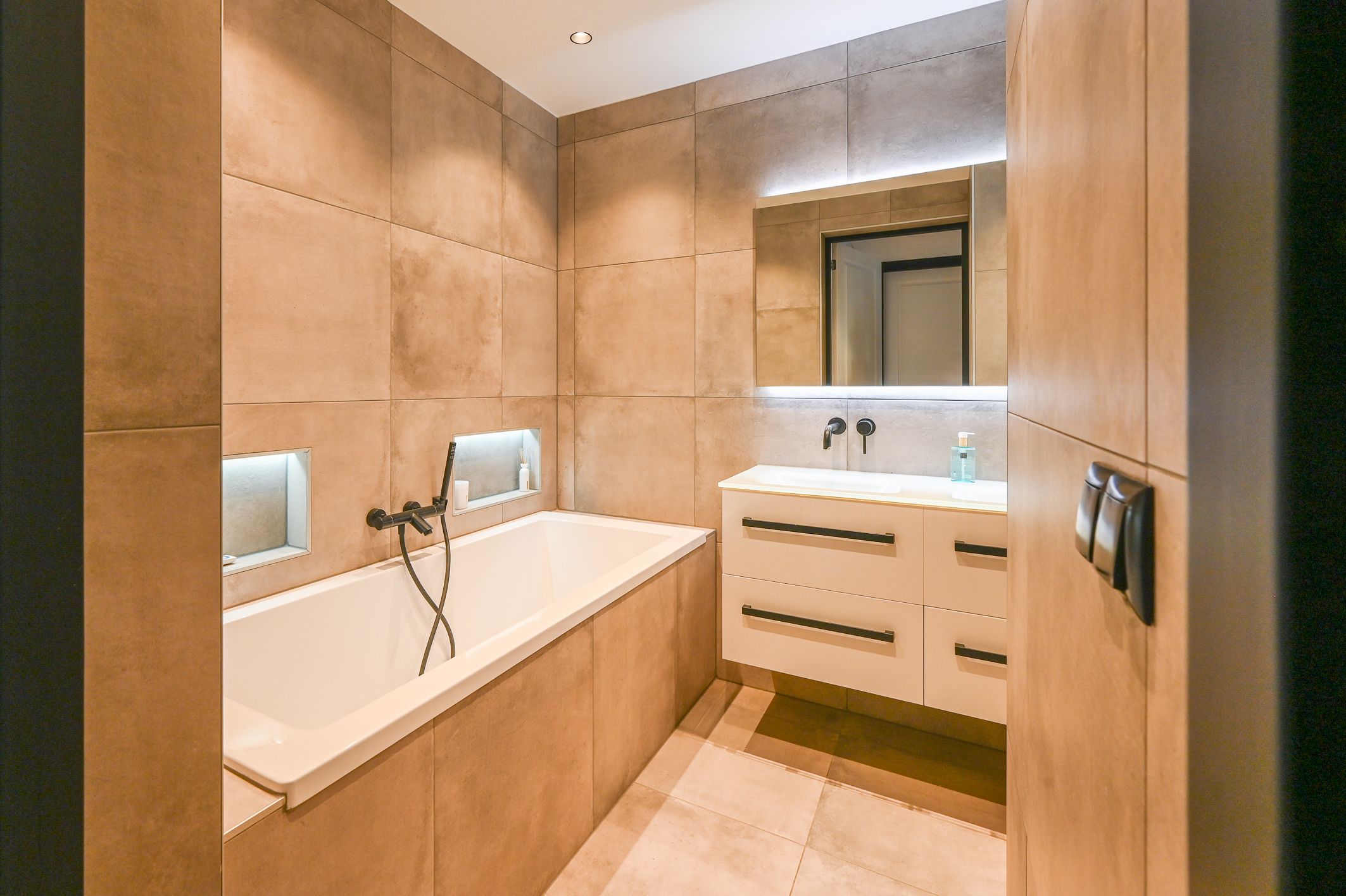 Foto 18 van Veenendaalkade 58