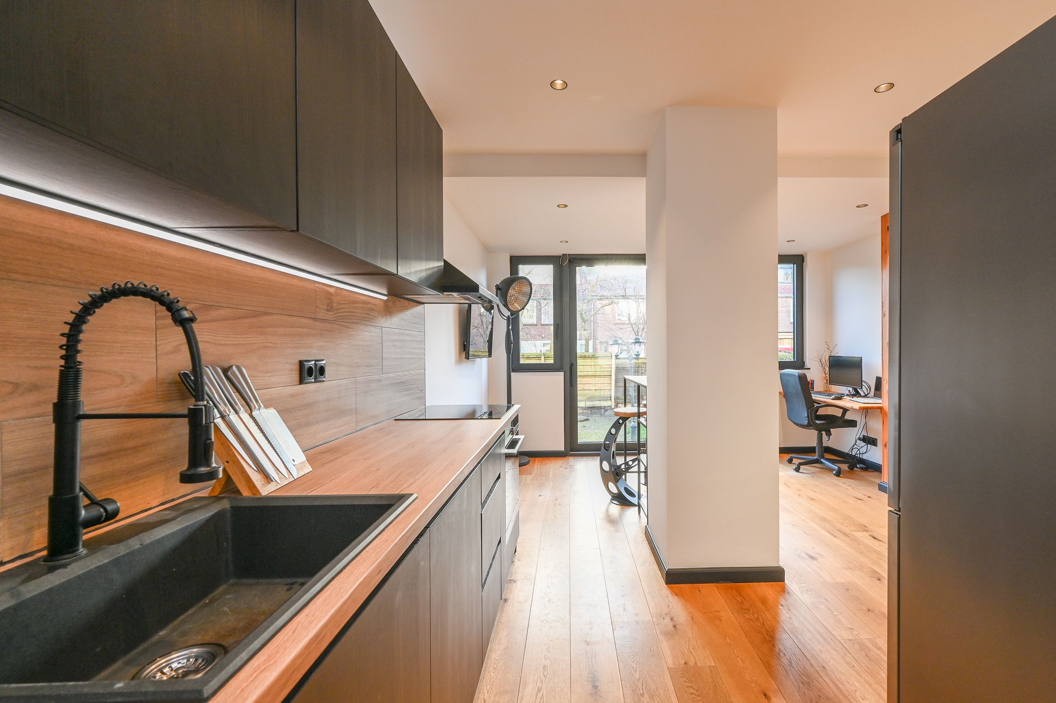 Foto 21 van Veenendaalkade 58