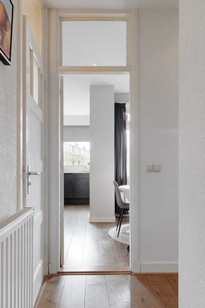 Foto 11 van Van 't Hoffstraat 3-A