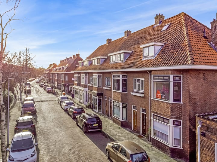 Foto 31 van Van 't Hoffstraat 3-A