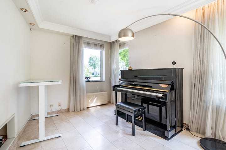 Foto 9 van Jacques Brelweg 11