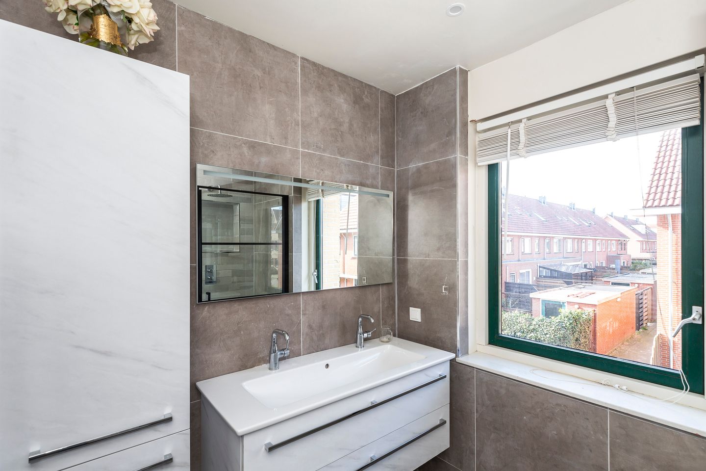 Foto 25 van Rodium 8