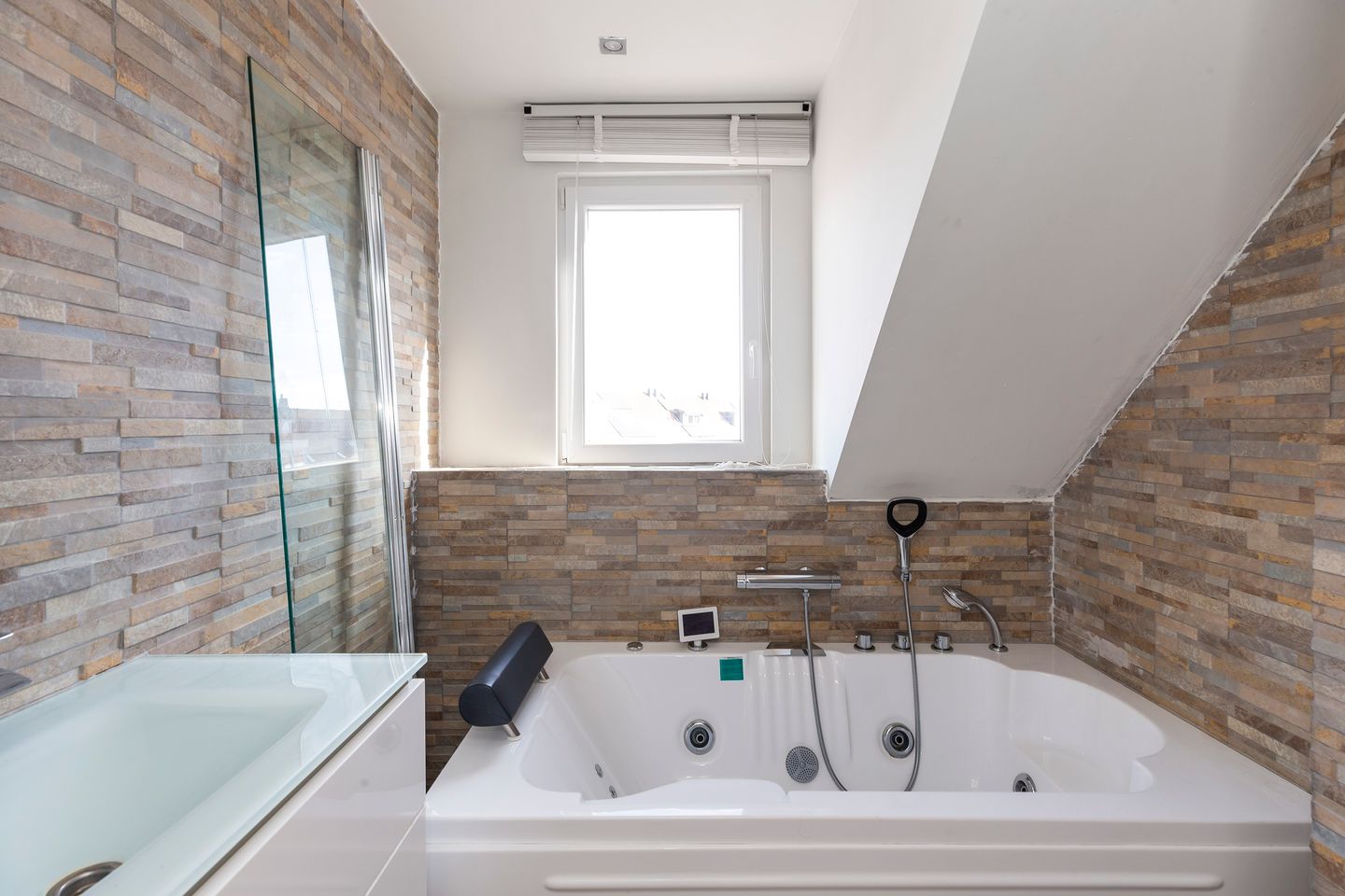 Foto 29 van Rodium 8