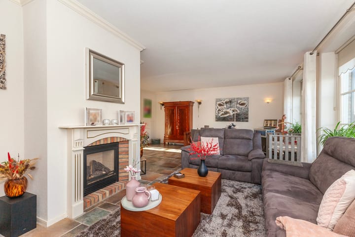 Photo 11 of Westeinde 74