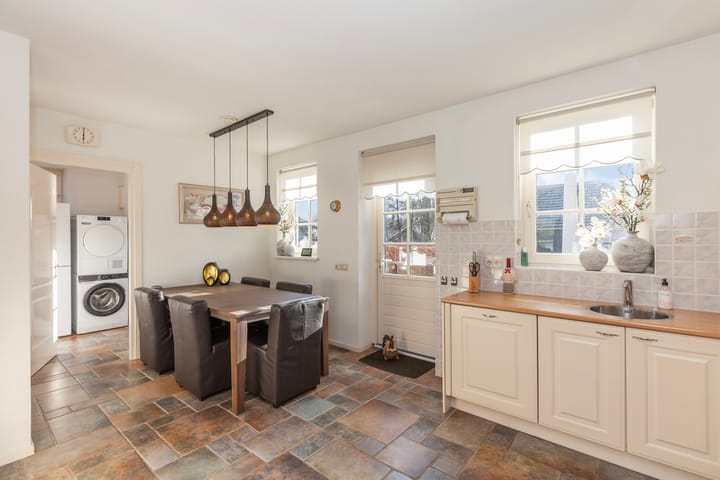 Photo 13 of Westeinde 74