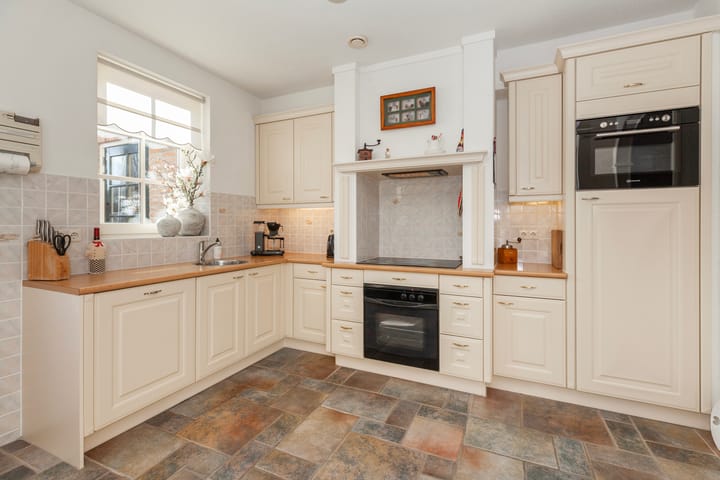 Photo 15 of Westeinde 74