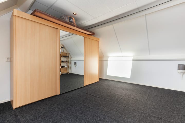 Photo 36 of Westeinde 74