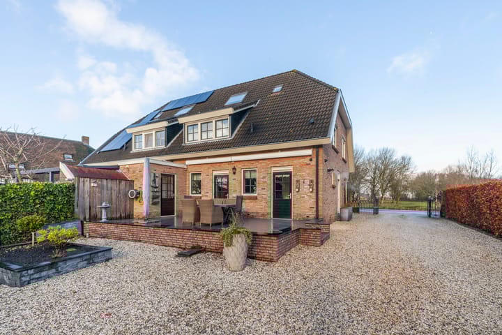 Photo 42 of Westeinde 74