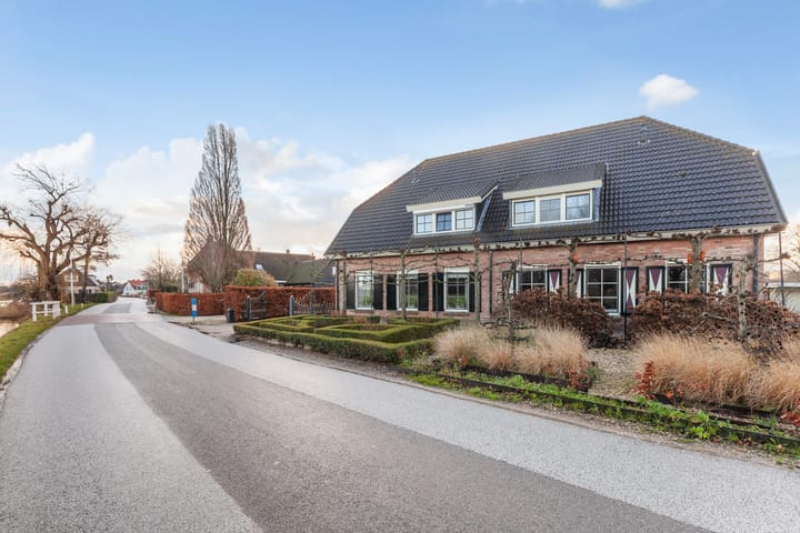 Photo 62 of Westeinde 74