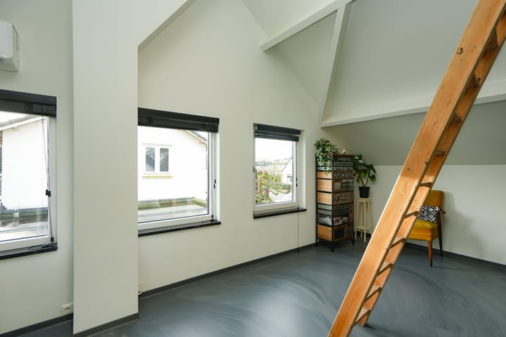 Photo 38 of Koningin Julianalaan 24