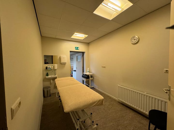 Photo 10 of Dorpsplein 25