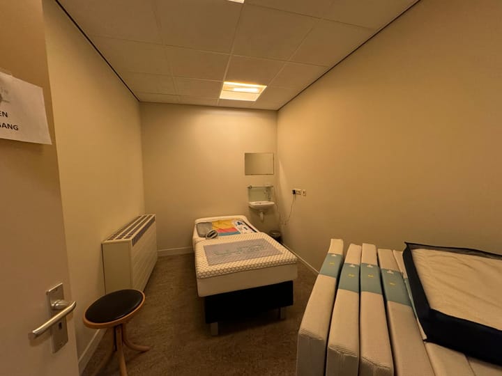 Photo 11 of Dorpsplein 25