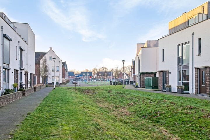 Foto 30 van Denverplein 18