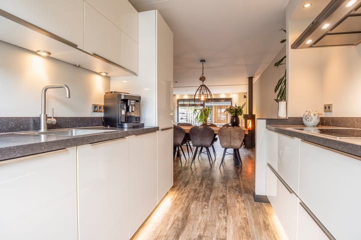 Foto 15 van Noweestraat 6