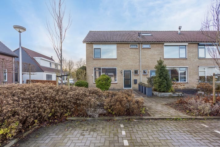 Foto 2 van Elzenhof 8