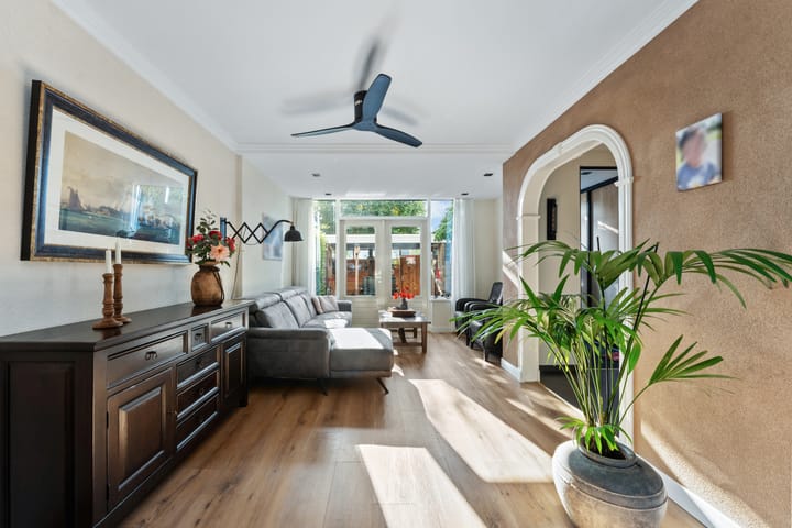 Photo 6 of Douwes Dekkerlaan 19