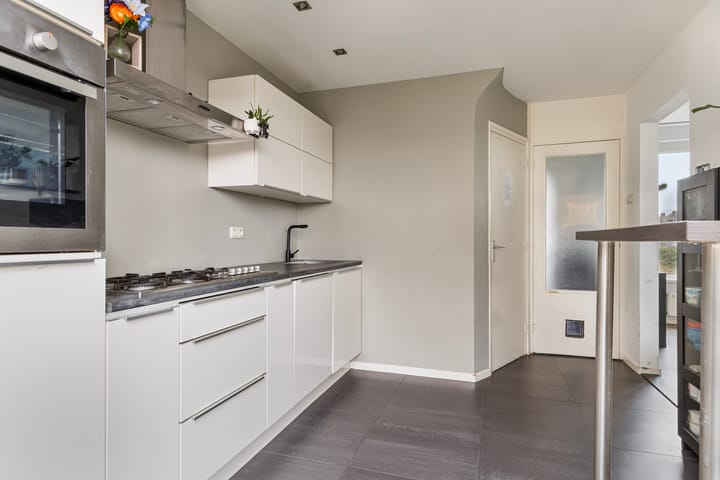 Foto 12 van Thornstraat 215