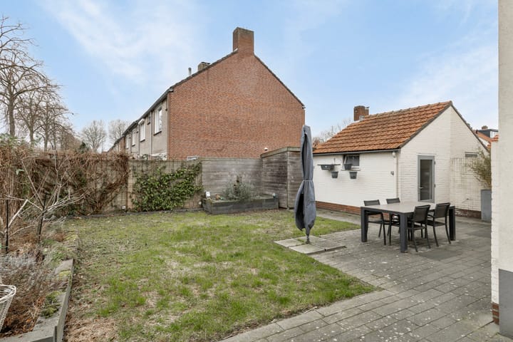 Foto 23 van Thornstraat 215