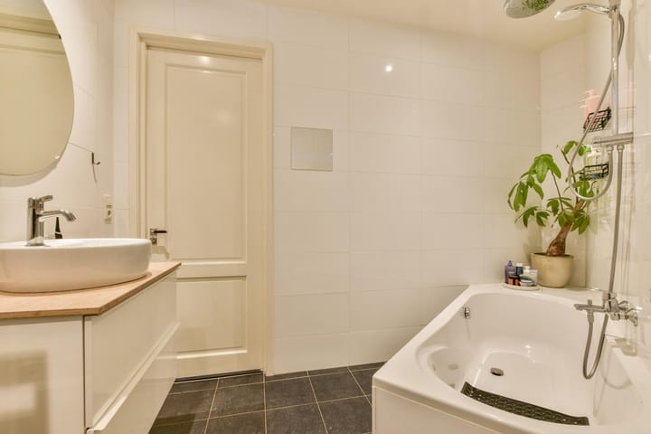 Foto 16 van Brederodestraat 100-1