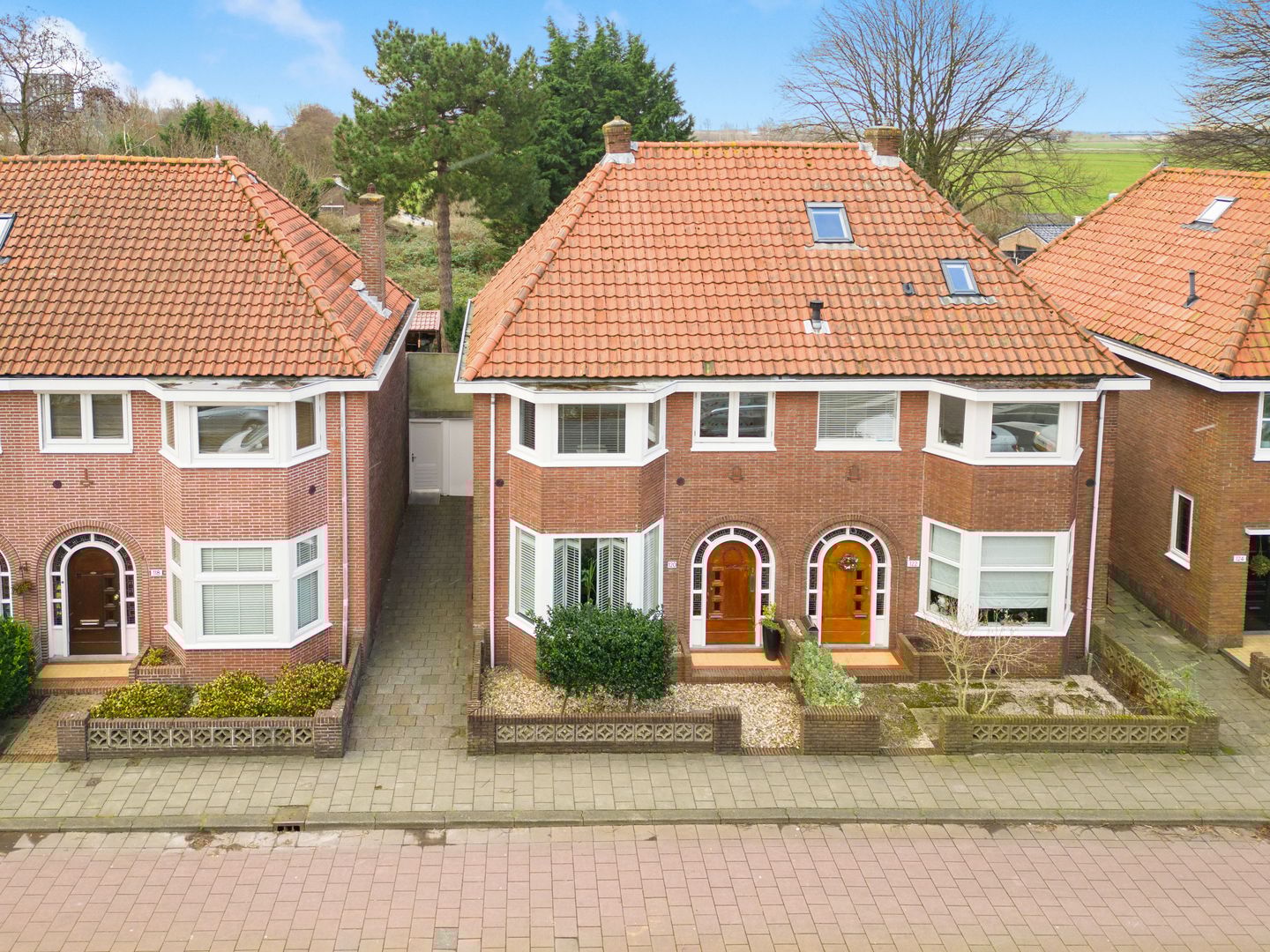 Foto 1 van Kennemerstraatweg 120