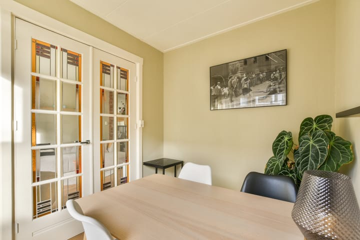 Foto 11 van Esmoreitstraat 12-1