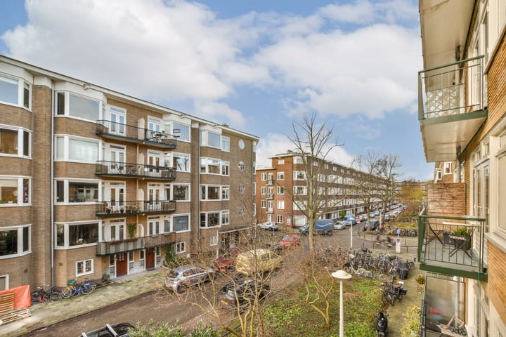 Foto 15 van Esmoreitstraat 12-1