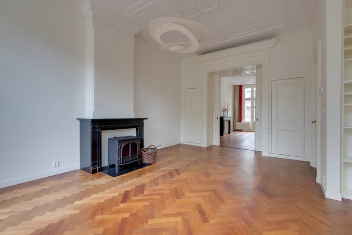 Photo 9 of Johannes Verhulststraat 117-2