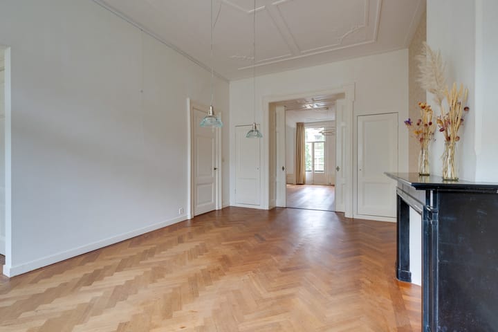 Photo 13 of Johannes Verhulststraat 117-2