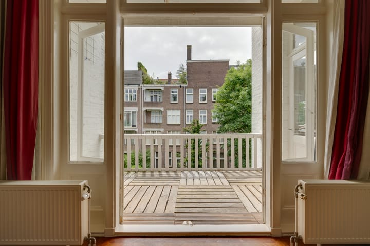 Photo 18 of Johannes Verhulststraat 117-2