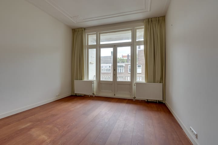 Photo 25 of Johannes Verhulststraat 117-2