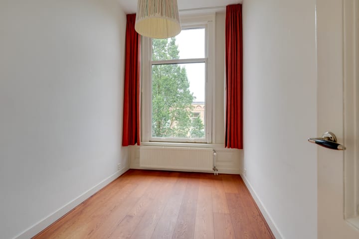 Photo 30 of Johannes Verhulststraat 117-2