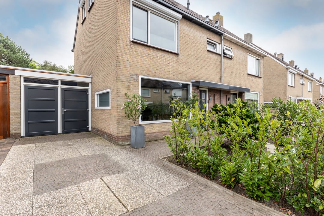 Photo 7 of Esdoornstraat 19