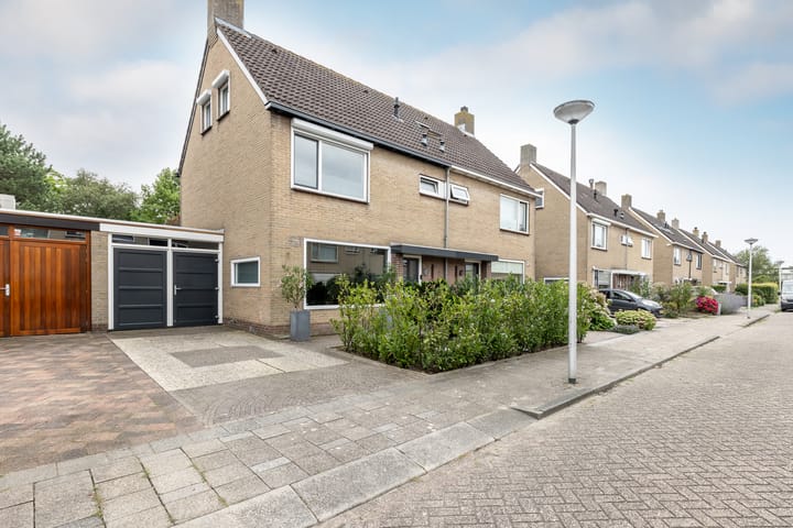 Foto 39 van Esdoornstraat 19