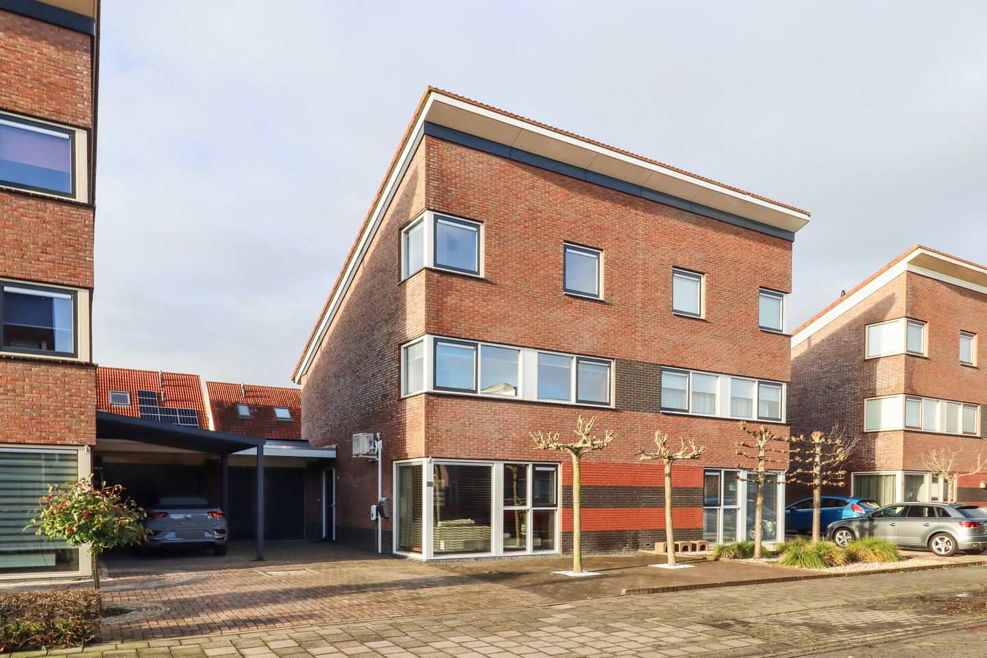 Foto 10 van Moezel 50