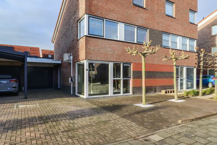 Foto 11 van Moezel 50