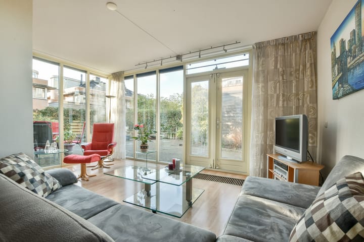 Foto 5 van Balilaan 4