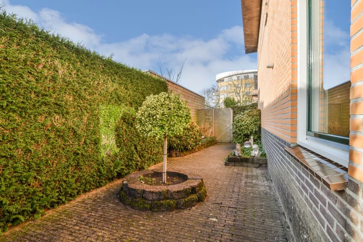 Foto 16 van Balilaan 4