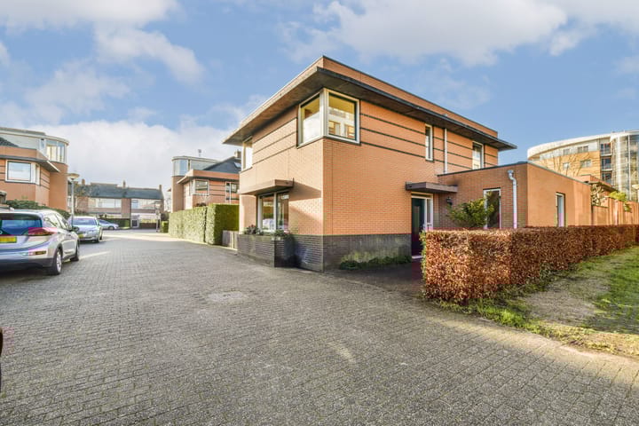 Foto 32 van Balilaan 4