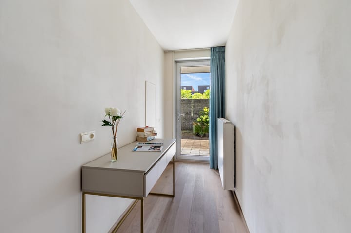 Photo 17 of Erich Salomonstraat 406